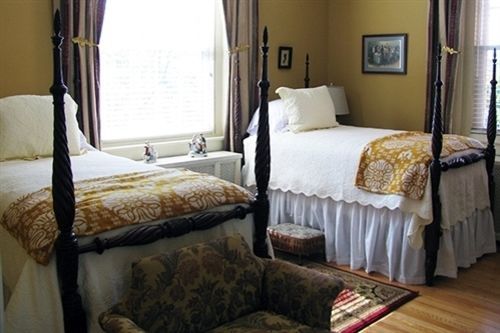 Hill Crest Bed & Breakfast Clifton Forge Exterior photo